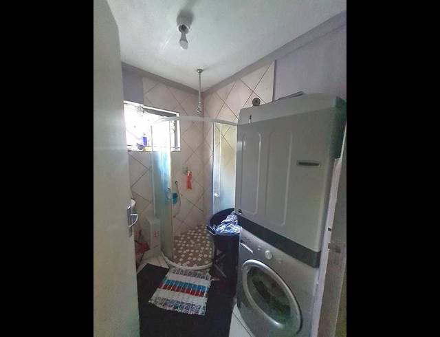 3 BEDROOM HOUSE FOR SALE IN BRACKENHAM